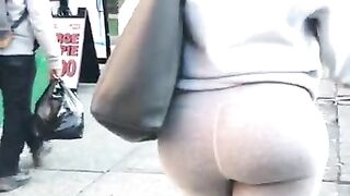 Sexy bubble ass in thin grey leggings