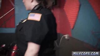 Blonde milf seduces neighbor Raw video seizes officer nailing a deadbeat