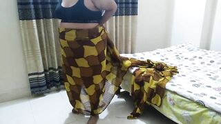 (Hindi Choda Chudi) Saree Pahne 35 Sal Ki Tamil Aunty Ko Driver Ne Dekh Liya Aur Jabardasti Chodne Laga