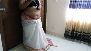 Indian Desi stepmom Mera Bada Lund Chahta Hai - Jab Papa Ghar Par Nahi Hote To Maa Mujhe Bulate Hai Aur Jabardast Choda