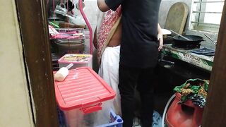 (Tamil Maa Ki Jabardast Chudai Beta) Desi Hot Step Mother Fucked In The Kitchen - Hindi Audio