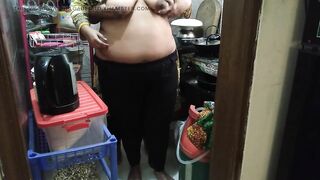 (Kitchen Ne Jabardast Meri Chudai) Neighbor Fucks Tamil Muslim Hot Aunty While Cooking - Indian Sex