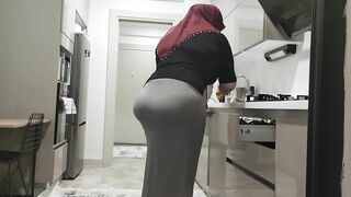 My stepmother's big ass impresses me a lot.