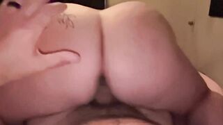 BBW Milf loves riding daddy’s COCK ????