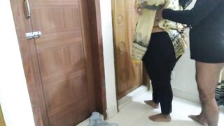 (Punjabi Aunty Ki Jabardast Chudai Apni Beta) Indian hot aunty fucked by her Stepson while cleaning house - Dirty Sex