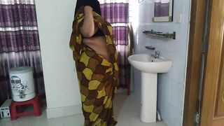 Indian college Mam is getting ready to go to college then a student seduces madam with big tits & big ass & fucks her