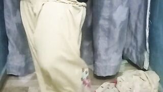 Pakistani Chubby girl stripping