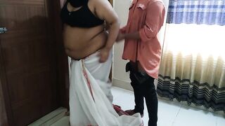 (35 sal Priya Bhabhi Ko chudai Jabardast) ghar jhado lagane ka samay - painful sex