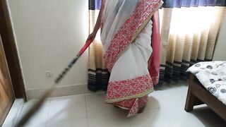 Desi Saas Ko Mast Chudai - Fuck Indian mother-in-law while sweeping house (Priya Chatterjee) Hindi Clear Audio