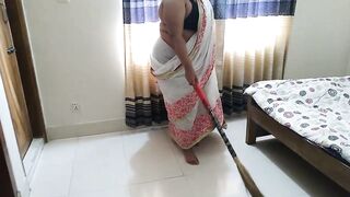 Desi Saas Ko Mast Chudai - Fuck Indian mother-in-law while sweeping house (Priya Chatterjee) Hindi Clear Audio