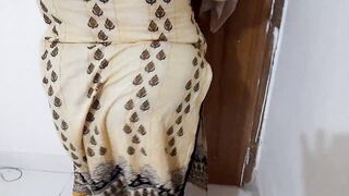 Punjabi Hindu Bhabhi is fucked by a Guy while cleaning the home - Newly married Indian bhabhi (Hindi Clear Audio)