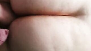 Moaning bbw being fingered