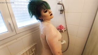 Chubby MILF Amy Leaf - Shower