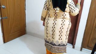 Priya Aunty Ko Jabardast Choda Dea padosi - Indian Desi MILF Aunty Fucked By Her Devar in Alone Room When Swipeing House