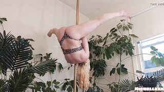 Queen Kong Pole Dance