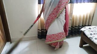 Desi Saas Ko Mast Chudai Damad - Fuck Indian mother-in-law while sweeping house (Priya Chatterjee) Hindi Clear Audio