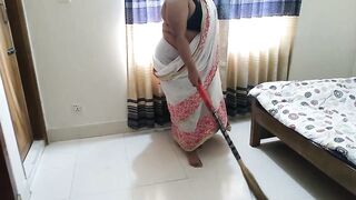 Desi Saas Ko Mast Chudai Damad - Fuck Indian mother-in-law while sweeping house (Priya Chatterjee) Hindi Clear Audio