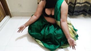 Girlfriend ki soteli maa ko mast chudai jab akeli yoga karte hai (Fuck Indian sexy aunty while doing yoga) huge Ass Fuck