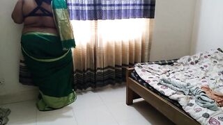 chor aya aur Sudipa Aunty ko hath bandh kar use choda Jabardasti (stranger came room & tied aunty's hand then fucked her