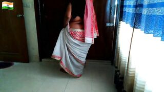 Tamil Desi Aunty ko jabardasti chudai apni beta jab ghar jhado diya - Indian hot aunty big ass fucked & huge cum behind