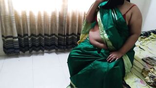 35 Year Old (Ayesha Bhabhi) bakaya paisa lene aye the, paise ke badle padose se kiya Choda Chudi, Hindi Audio - part-2