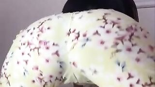 I LOVE TWERKING MY BUBBLE BUTT