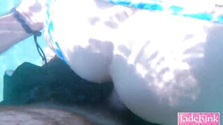 Fucking at the beach creampie