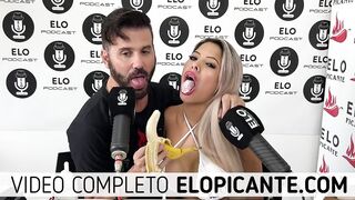 KAREN JAZMIN MUESTRA EL CULO EN EL CUARTO PICANTE CON ELO PODCAST