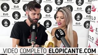 KAREN JAZMIN MUESTRA EL CULO EN EL CUARTO PICANTE CON ELO PODCAST