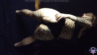 BleuBrutalRose - Ass and Fishnet ... big ass white milf shaking her butt , before masturbating her tiny little pretty wet pussy