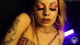 viper ... why are you so vicious ? hot big ass gothic milf , snake skin leather , heels , big dildo , anal play , masturbation