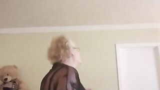 Old Woman, Granny Loves To Dance Her Sexy Dance