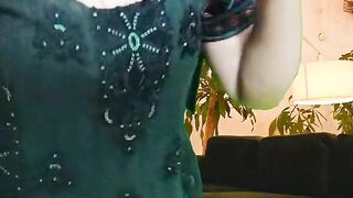 Lebanon Hijab Stepmom Showing Big Boobs