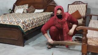 Zoya Shoaib Tiktoker and YouTuber Viral Aunty video