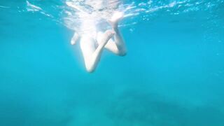 Spreading legs, sexy ass, underwater flower dress