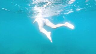 Spreading legs, sexy ass, underwater flower dress