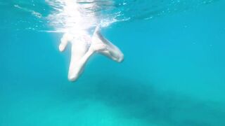 Spreading legs, sexy ass, underwater flower dress