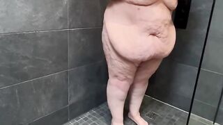 SSBBW has steamy shower then oils up her voluptous curves