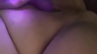 Milf rubbing vibrating clit until she cums