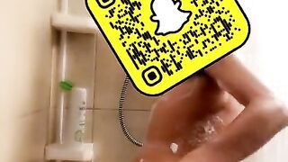 SEXY SLUT RECORDS SOAPY ASS IN SHOWER