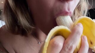 HILDE _FRENCH- JE SUCE UNE BANANE PARTIE 1/4