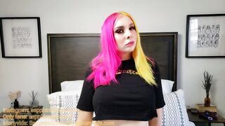 Horny Bimbo Plays with herself in Slutty Croptop- Sapphire Summers