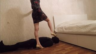 I’m stepping on your throat (trampling humiliation dominatrix smother bootfetish)