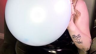 Sexy Blonde in Latex Blow to Pop Balloons Looner Fetish