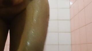 Sexy milf fingering pussy while having a shower..කැරි බැල්ලි නාන ගමන් හුත්තට පොඩ්ඩක් ආතල් එකක් දුන්න