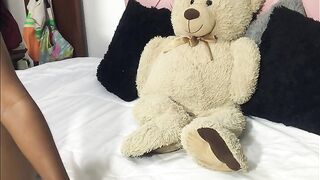 Beautiful cucuteña girl masturbating in hotel room