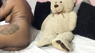 Beautiful cucuteña girl masturbating in hotel room