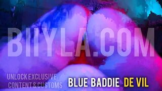 Horny blue hair PAWG Blue Baddie De Vil twerkin it for Daddy go check out BIIYLA . com