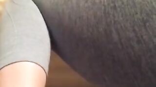 Big Ass White Girl Twerks on Periscope! @paisleybooty