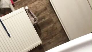 MilfyCalla- I masturbated in bath tub with peed down jacekts 180